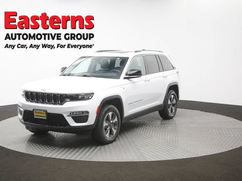 Used 2022 Jeep Grand Cherokee Limited 4xe w/ Luxury Tech Group II AWD/4WD image 58
