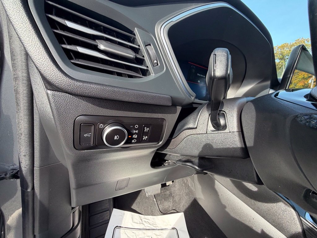 Certified 2025 Ford Escape Platinum AWD/4WD image 16