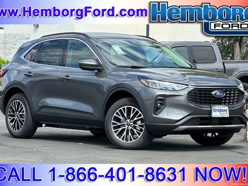 New 2025 Ford Escape SE w/ Class II Trailer Tow Package image 1