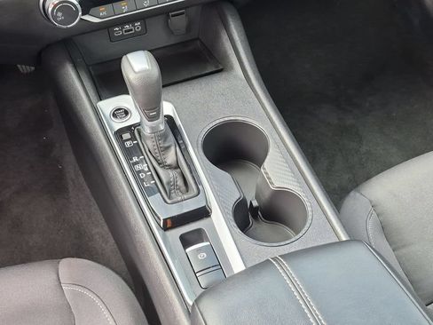 Used 2025 Nissan Altima 2.5 SV AWD/4WD image 24