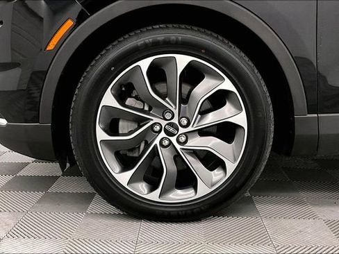 Used 2022 Lincoln Nautilus Reserve AWD/4WD image 9