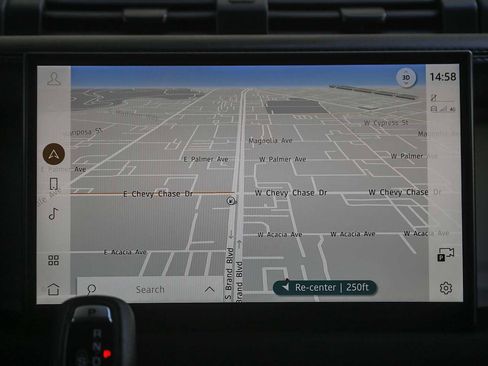 Used 2024 Land Rover Defender 110 SE image 11