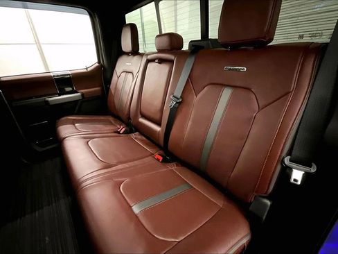 Used 2022 Ford F450 Platinum w/ FX4 Off-Road Package image 25