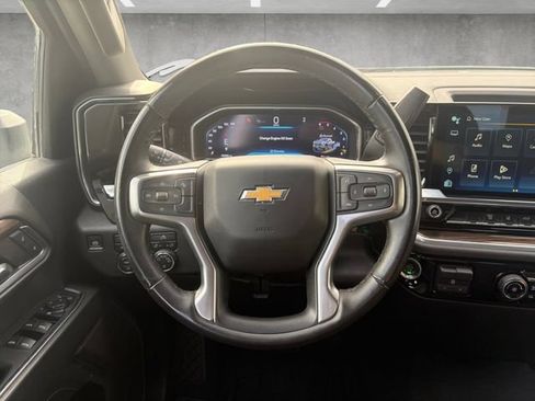 Used 2024 Chevrolet Silverado 2500 LT AWD/4WD image 21