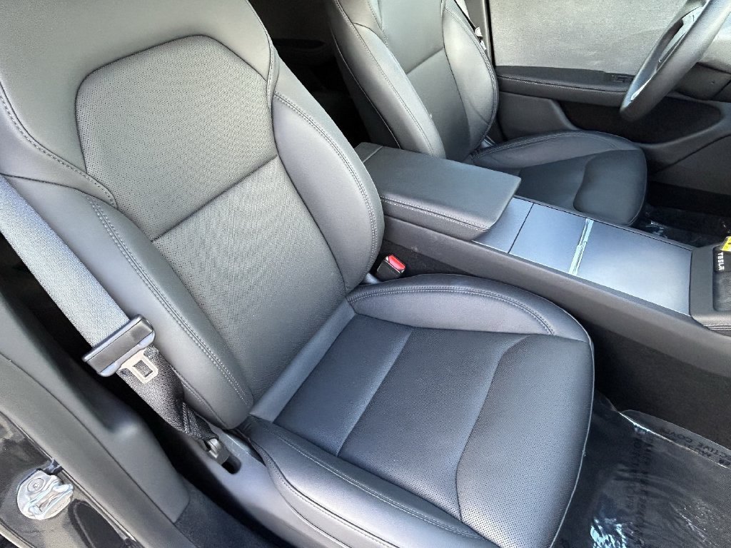 Used 2025 Tesla Model 3 Long Range RWD image 10