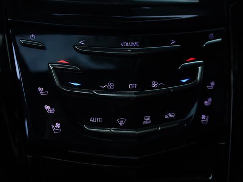 Used 2019 Cadillac Escalade ESV Luxury image 38