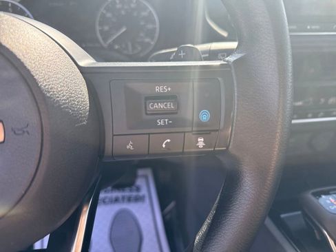 Used 2024 Nissan Rogue SV image 22