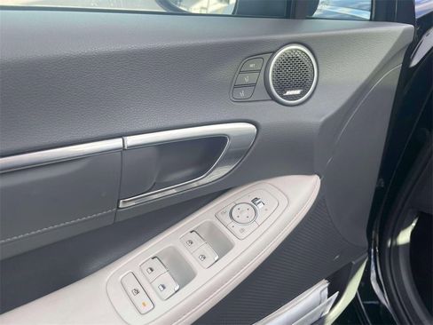Used 2023 Hyundai Sonata Limited image 17