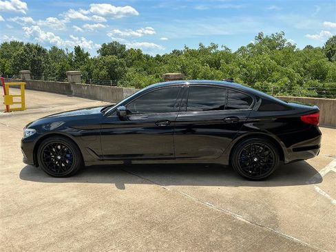 Used 2018 BMW 530e xDrive w/ Premium Package 2 AWD/4WD image 3