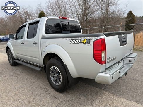 Used 2018 Nissan Frontier PRO-4X image 4