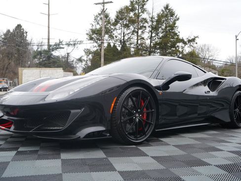 Used 2020 Ferrari 488 Pista Coupe image 13