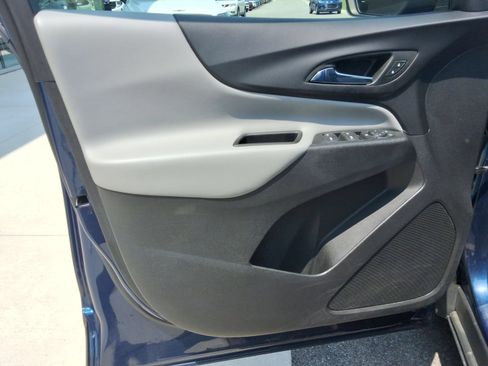 Used 2022 Chevrolet Equinox LS AWD/4WD image 22