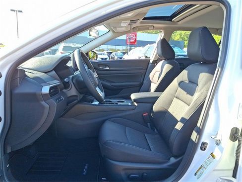 New 2025 Nissan Altima 2.5 SV w/ SV Special Edition Package image 5