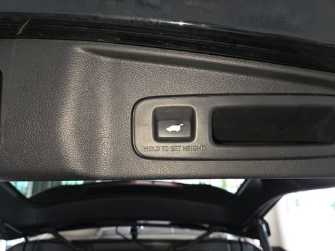 Used 2017 Honda CR-V Touring image 16
