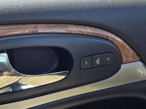 Used 2012 Buick Enclave Leather AWD/4WD image 30