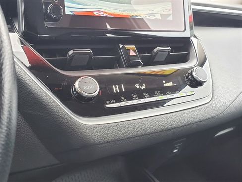 Used 2024 Toyota Corolla LE image 28