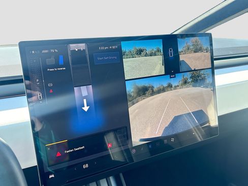 Used 2024 Tesla Cybertruck AWD Crew Cab image 29