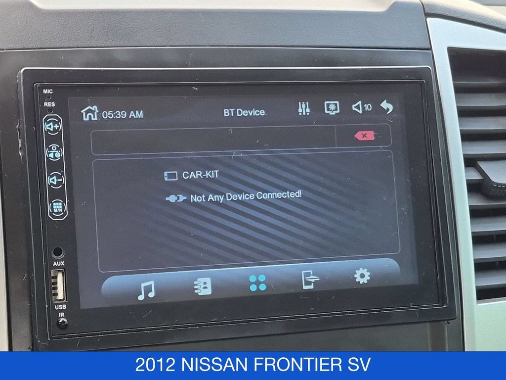 Used 2012 Nissan Frontier SV w/ SV Premium Utility Pkg AWD/4WD image 23