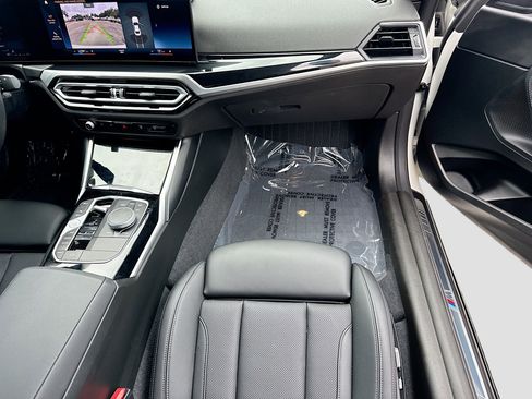 Used 2024 BMW 230i Coupe w/ M Sport Package RWD image 17