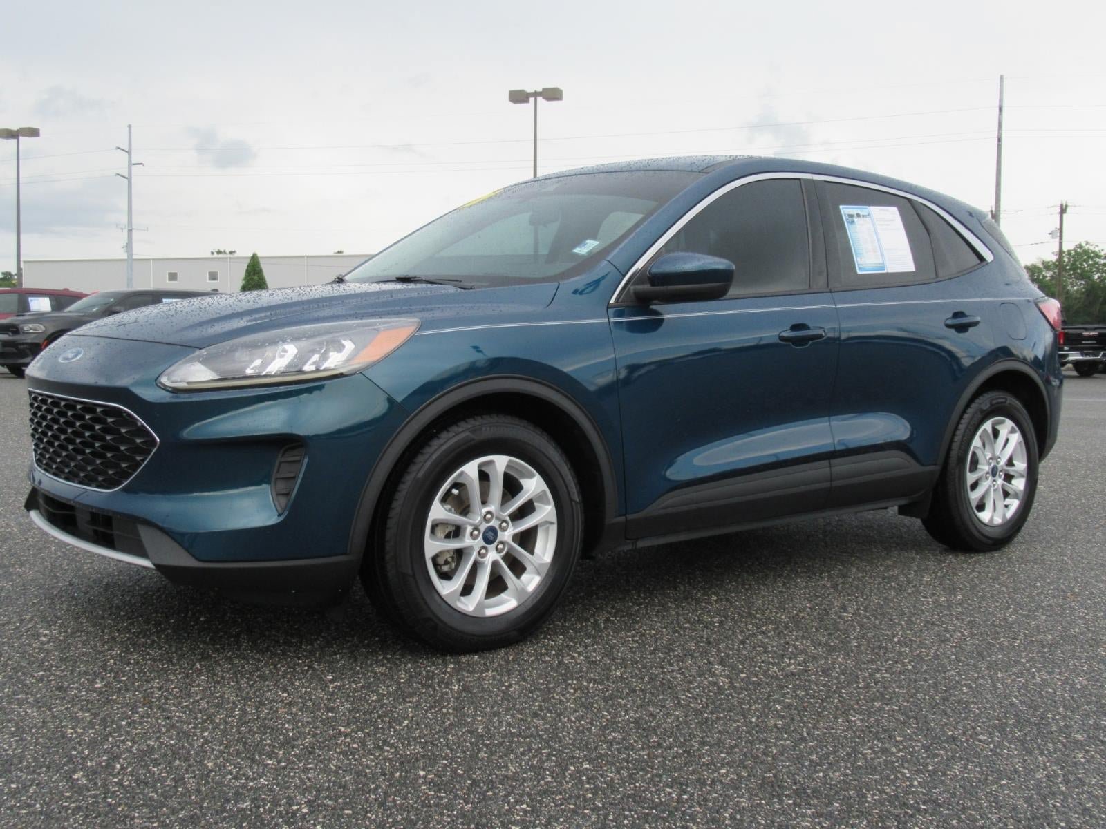 Used 2020 Ford Escape SE FWD image 3