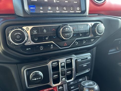 Used 2021 Jeep Wrangler Unlimited Rubicon w/ Dual Top Group image 22