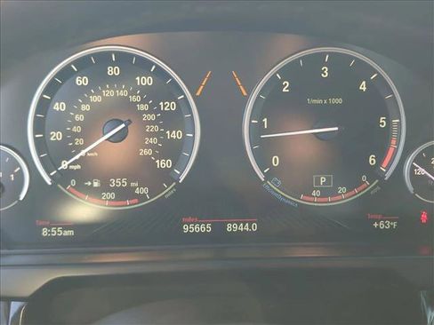 Used 2018 BMW X5 xDrive35d image 11