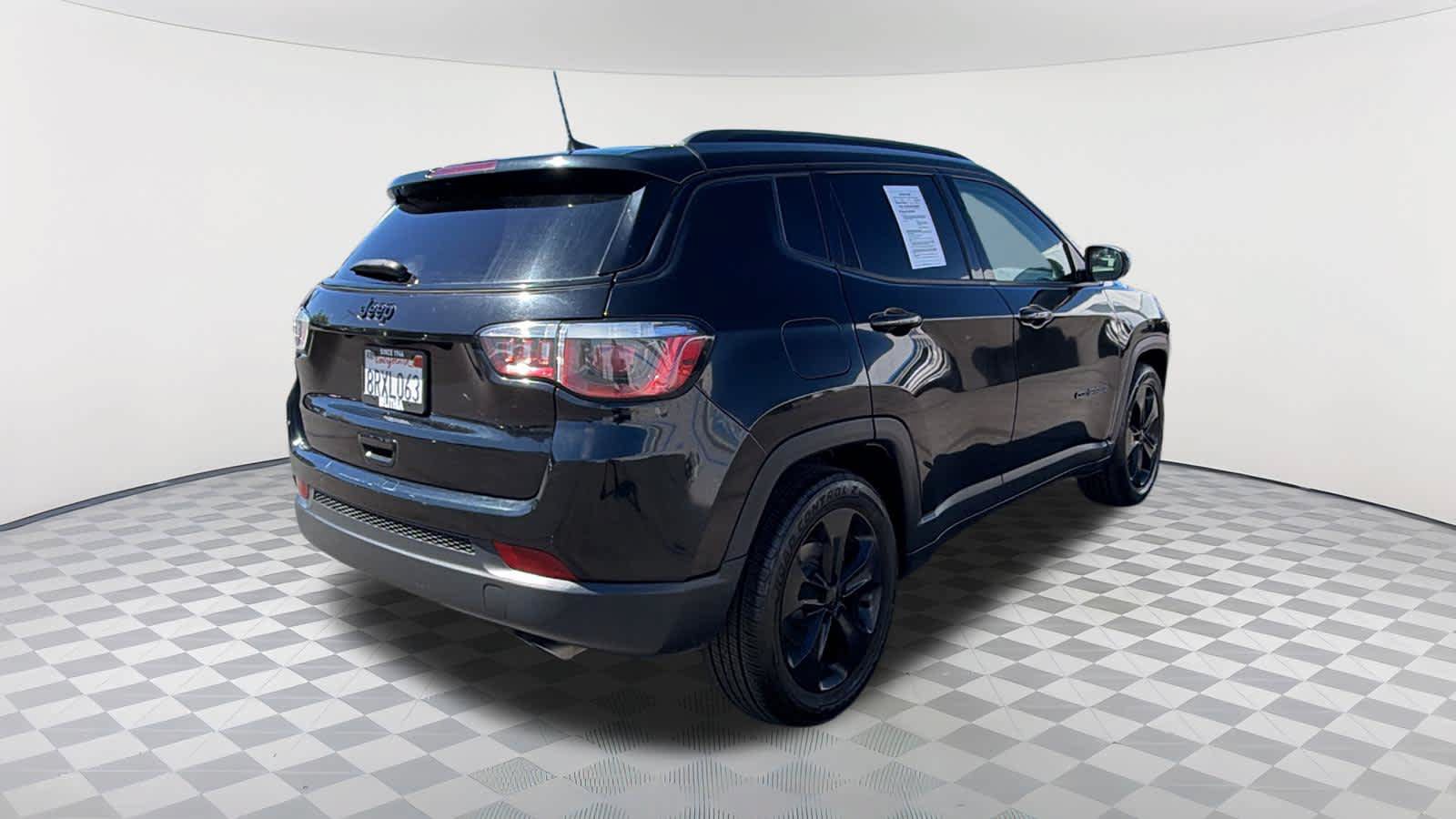 Used 2020 Jeep Compass Latitude FWD image 5