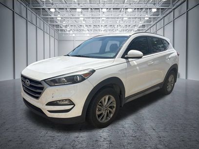 Used 2017 Hyundai Tucson SE w/ SE Popular Package 02