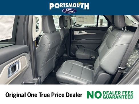 New 2025 Ford Explorer Active w/ Active Comfort Package image 3