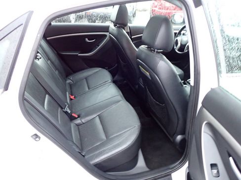 Used 2013 Hyundai Elantra GT w/ Style Pkg FWD image 11