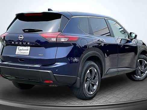 Used 2025 Nissan Rogue SV AWD/4WD image 6