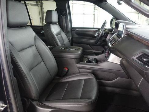 Used 2023 Chevrolet Tahoe Z71 w/ Luxury Package AWD/4WD image 31