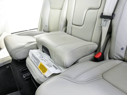 Certified 2023 Volvo XC90 T8 Ultimate AWD/4WD image 24
