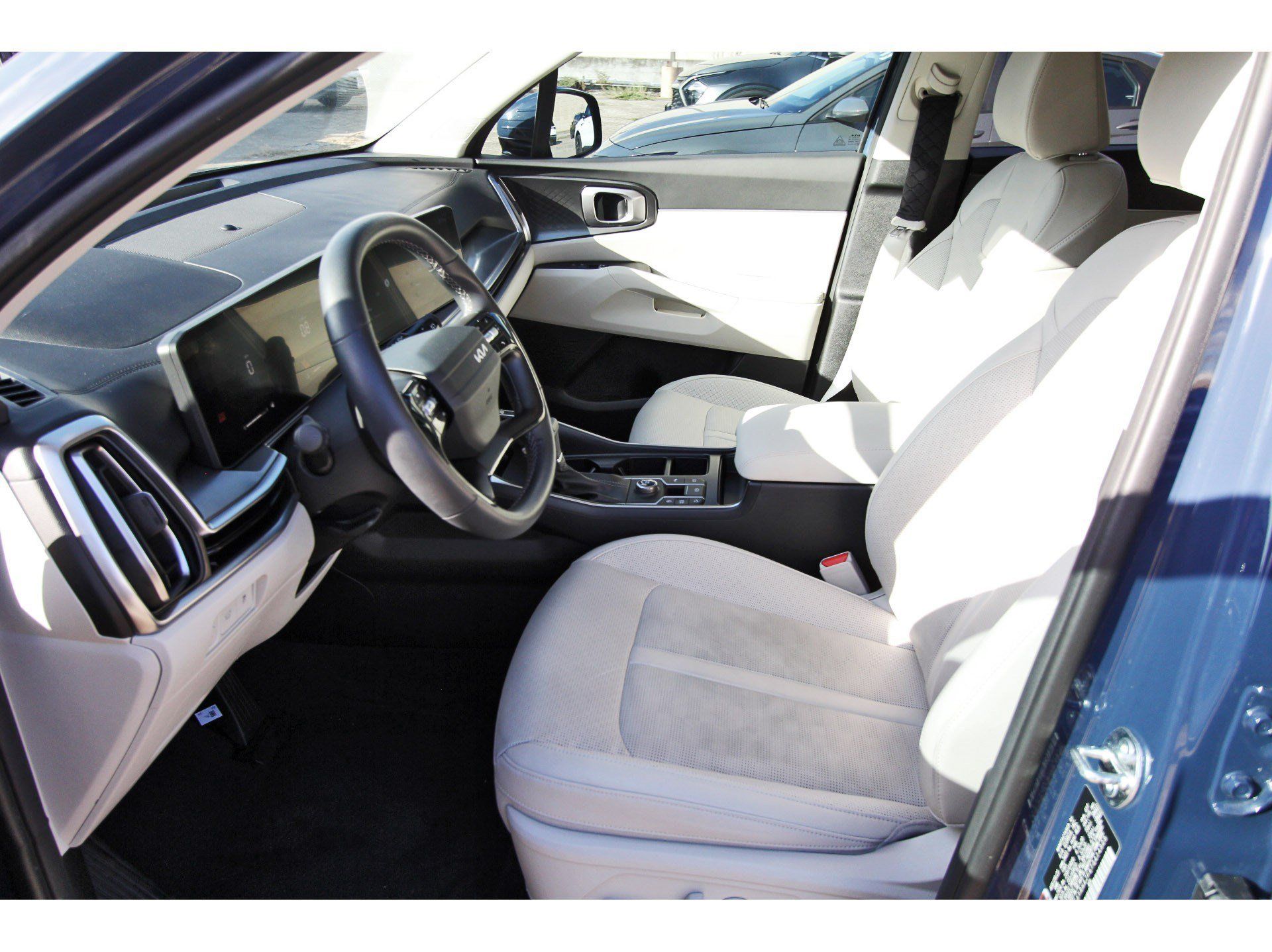 Certified 2026 Kia Sorento EX FWD image 9