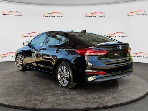 Used 2017 Hyundai Elantra Limited w/ Limited Tech Package 08 FWD image 8