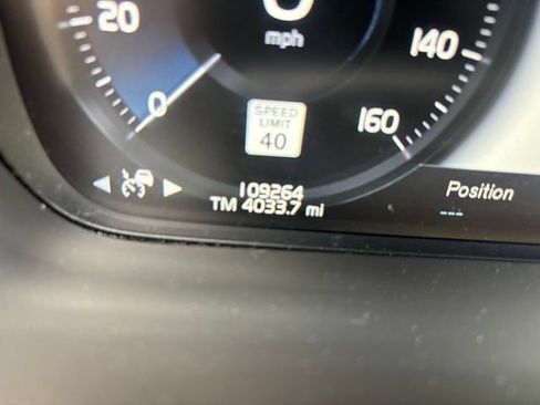 Used 2019 Volvo XC90 T6 Momentum AWD/4WD image 17