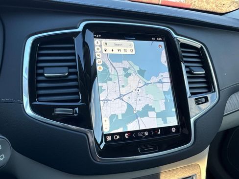 Certified 2024 Volvo XC90 T8 Ultimate w/ Protection Package Premier image 18