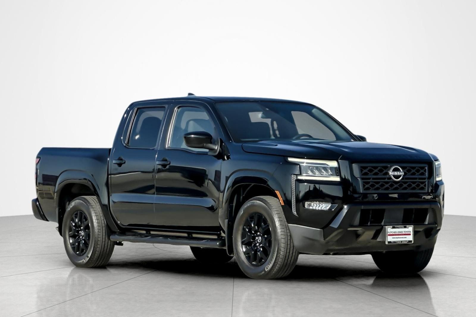 Used 2023 Nissan Frontier SV w/ Midnight Edition Package RWD image 7