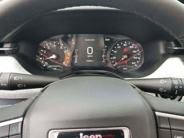 Used 2024 Jeep Compass Latitude AWD/4WD image 24