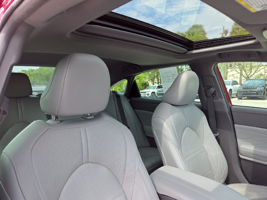 Used 2020 Toyota Avalon Limited w/ Advanced Safety Package FWD image 16