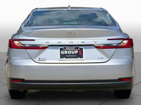 Used 2025 Toyota Camry LE FWD image 5