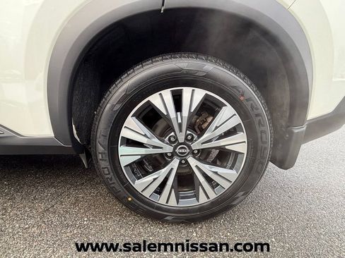 Certified 2023 Nissan Rogue SV w/ SV Premium B Package image 21