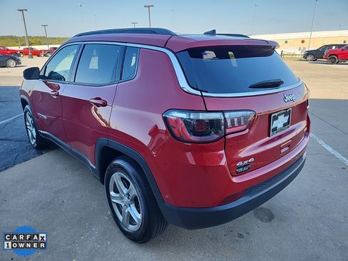Used 2024 Jeep Compass Latitude image 5
