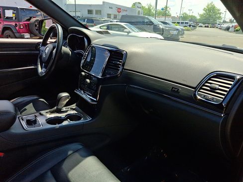 Certified 2021 Jeep Grand Cherokee Limited w/ Quick Order Package 28K 80th AWD/4WD image 11