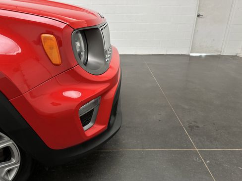 Used 2020 Jeep Renegade Limited w/ UConnect 8.4 Nav Group AWD/4WD image 2