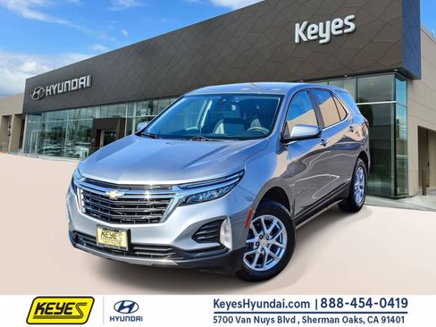 Used 2023 Chevrolet Equinox LT image 1