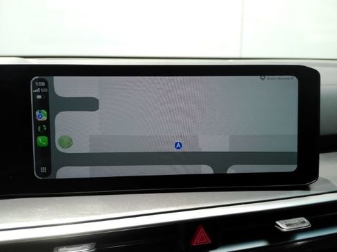 Used 2025 Kia Sorento LX FWD image 10