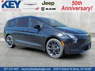 New 2027 Chrysler Pacifica Limited w/ S Appearance Package FWD video 1