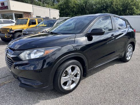Used 2016 Honda HR-V LX image 3