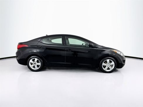 Used 2013 Hyundai Elantra GLS image 9
